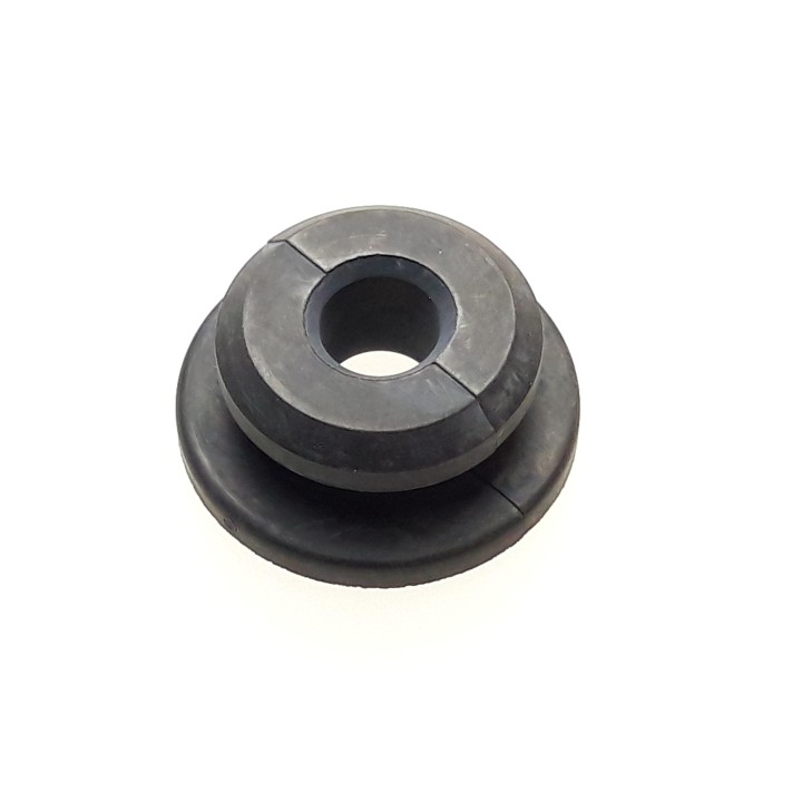 GROMMET,PANEL-SIDE