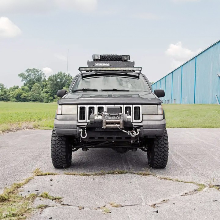 Mocowanie listwy LED 50" nad przednią szybą Rough Country
