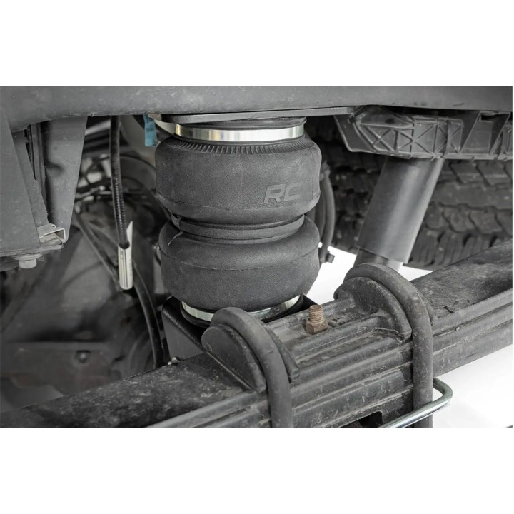 Zestaw pneumatyczny poziomujący zawieszenie tył Rough Country Lift 3-6"