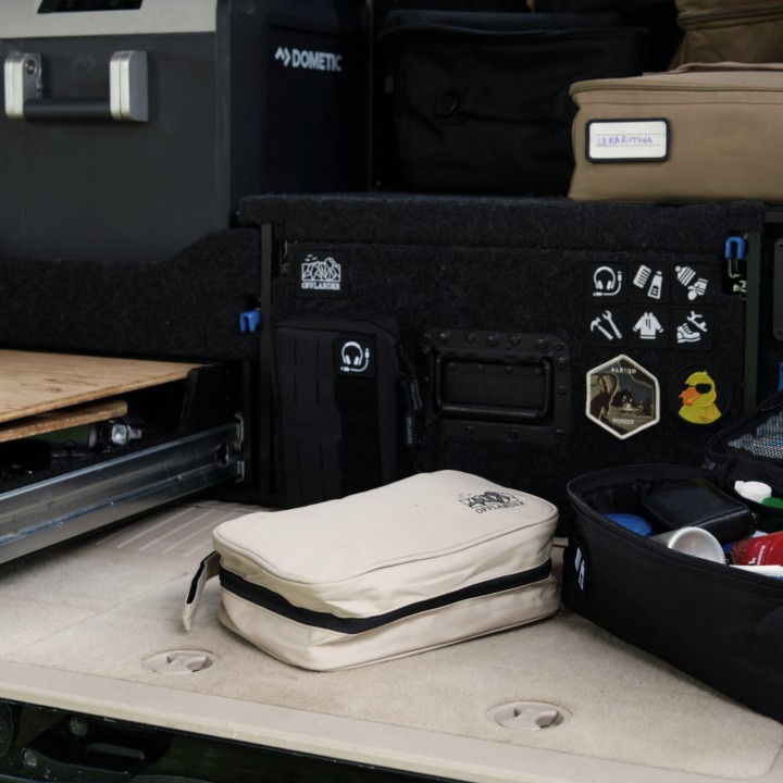 OFFLANDER ORGANIZER KOSMETYCZKA TURYSTYCZNA DO WIESZANIA KHAKI