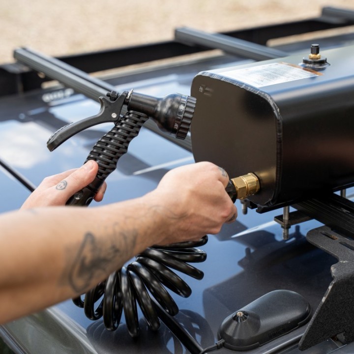 Wild Camp 16L Roof Water Tank with Shower | Szekla4x4