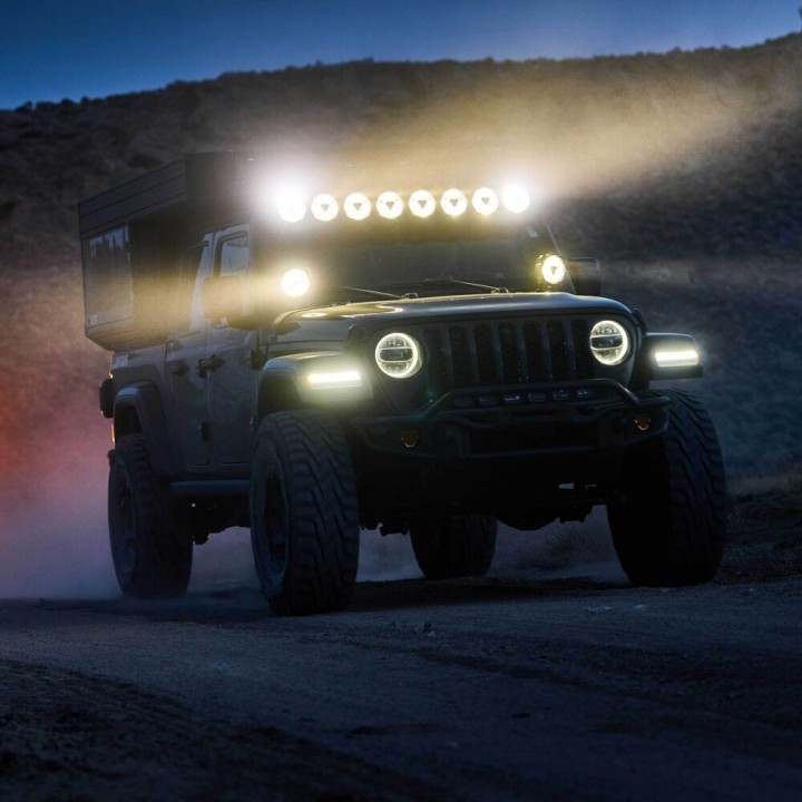 KC HiLiTES Gravity® Titan™ LED Light Bar 50″ – 8 Lights (Combo) - view 3