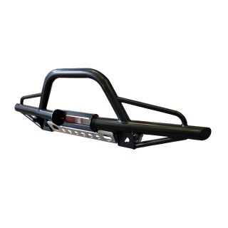 Przedni stalowy zderzak z bull baremToyota Land Cruiser 70 okrągła lampa