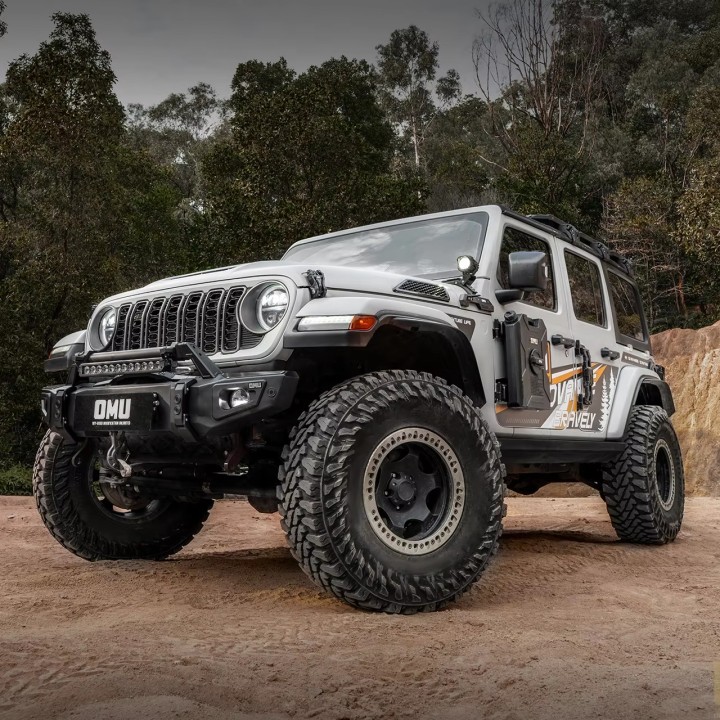 OMU Front Bumper for Jeep Wrangler JL / Jeep Gladiator - view 5