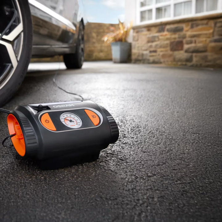 OSRAM TYREinflate 2110 – 12 V tyre inflator with LED