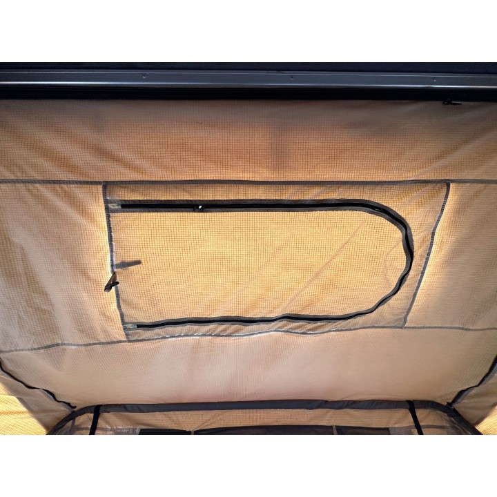 Escape VARIO 210 cm Roof Tent – grey, black lid | Szekla4x4