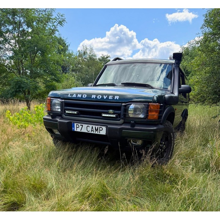 Two OSRAM VX180-SP SR LED Lamps with ORAX Systems Grille Brackets — Land Rover Discovery II - view 8