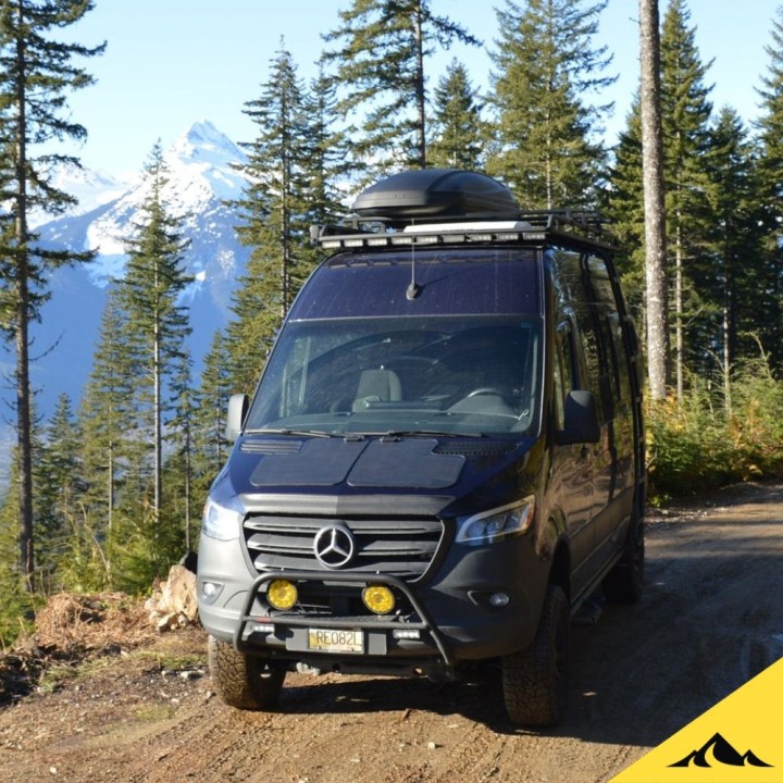 Cascadia 4x4 VSS System™ 2.0 CHF152 — 86 W Hood Solar Panel, Mercedes Sprinter VS30 2019–2025 - view 4