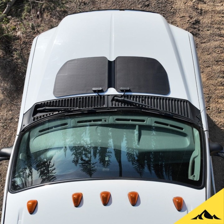 Cascadia 4x4 VSS System™ 2.0 CHF167 — Hood Solar Panel, Ford Super Duty 1999–2007 - view 4