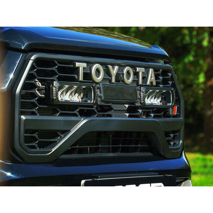 Kit of two LAZER TRIPLE-R 750 Elite (Gen2) with factory grille mounting system - Toyota Hilux GR Sport II (2025 -) - view 7