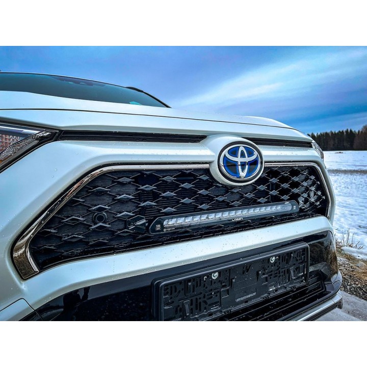 Kit with LAZER Linear 18 Elite - Toyota RAV4 Plug-In (2020