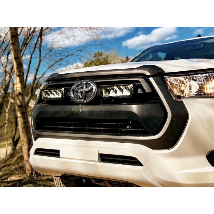 Kit of two LAZER TRIPLE-R 750 BEACON (Gen2) - Toyota Hilux