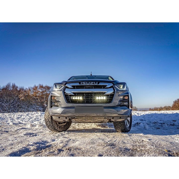 Kit of two LAZER TRIPLE-R 750 Elite (Gen2) with factory grille mounting system - Isuzu D-Max (2021 - 2022) - view 4