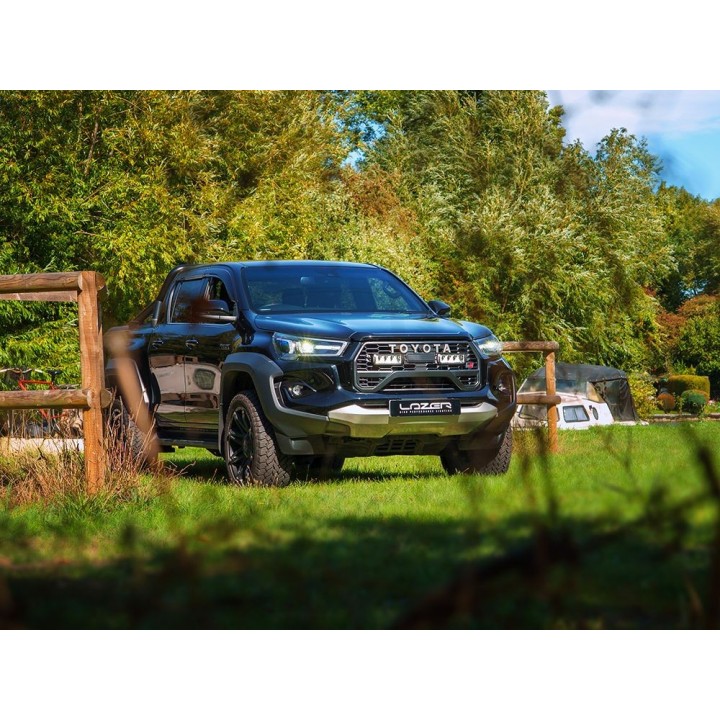 Kit of two LAZER TRIPLE-R 750 (Gen2) with factory grille mounting system - Toyota Hilux GR Sport II (2025 -) - view 7