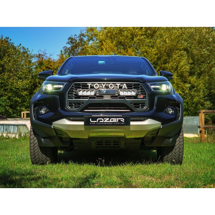 Kit of two LAZER TRIPLE-R 750 BEACON (Gen2) with factory grille mounting system - Toyota Hilux GR Sport II (2024 - )