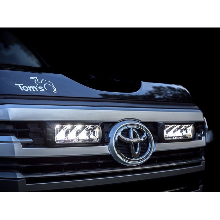 Kit of two LAZER TRIPLE-R 750 Elite (Gen2) with factory grille mounting system - Toyota Land Cruiser 300 (2021 -)