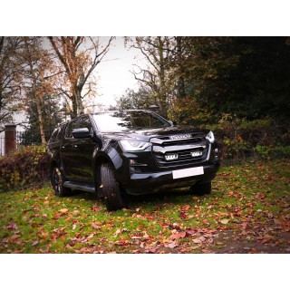 Kit of two LAZER TRIPLE-R 750 Elite (Gen2) with factory grille mounting system - Isuzu D-Max (2023 -) - view 2