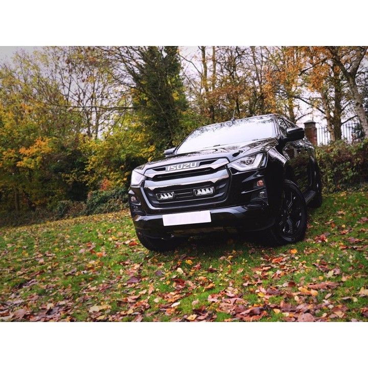 Kit of two LAZER TRIPLE-R 750 Elite (Gen2) with factory grille mounting system - Isuzu D-Max (2023 -) - view 4