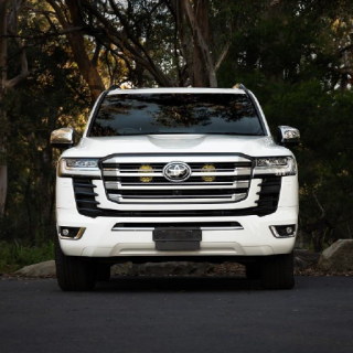 ARB Night Hawk behind-grille kit - Land Cruiser 300