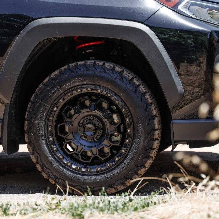 KMC TREK alloy wheel Satin Black 8.0x17 ET35 6x139.7 - view 4