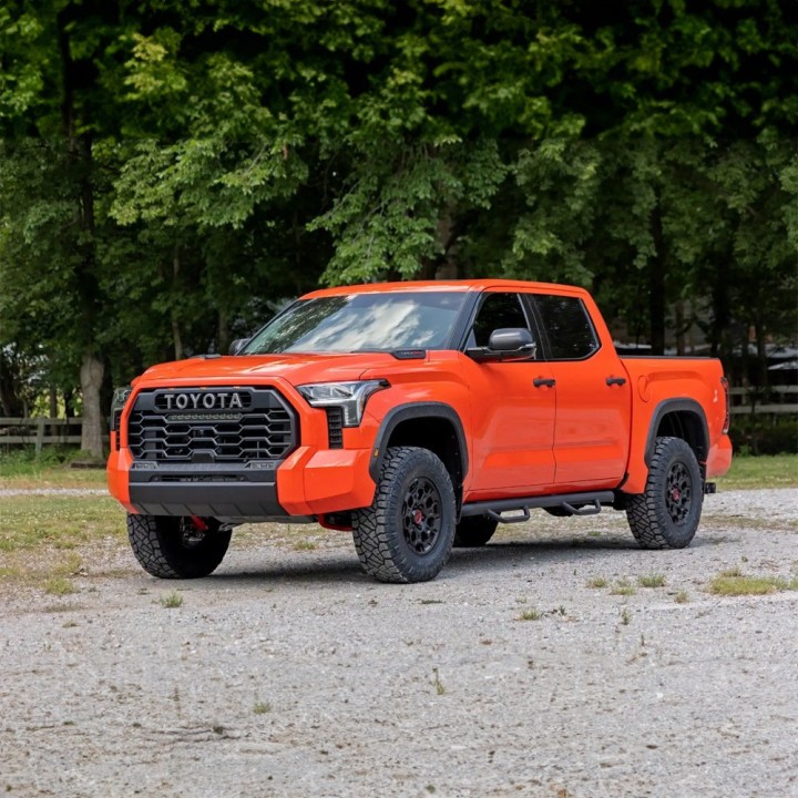 Suspension kit TRD Pro Series Rough Country Lift 2,5" - view 6