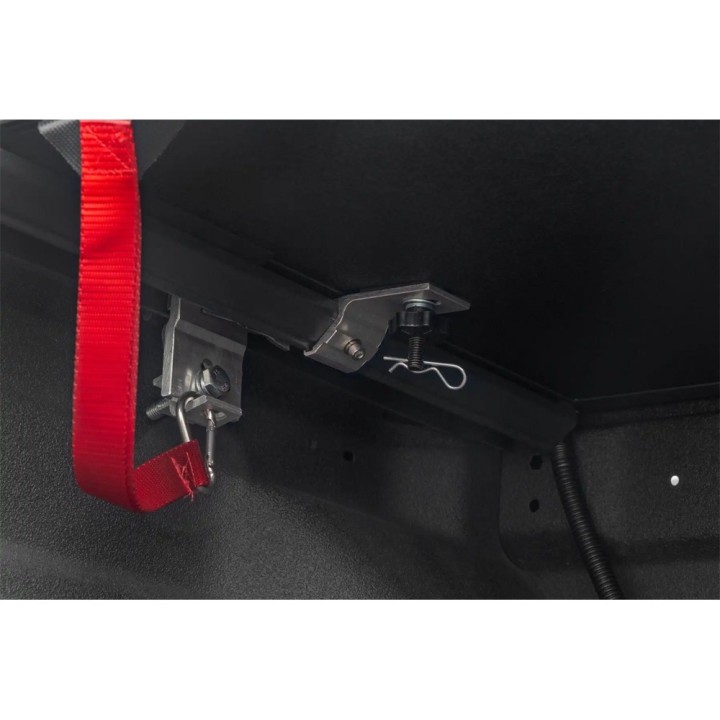 Hard tonneau cover tri-fold niski profil Rough Country