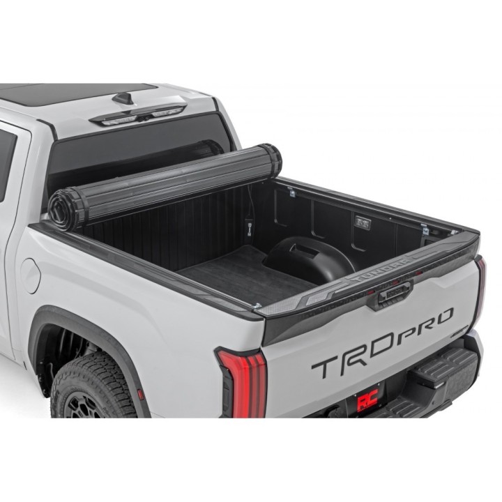 Hard tonneau cover roll up Rough Country | Szekla4x4