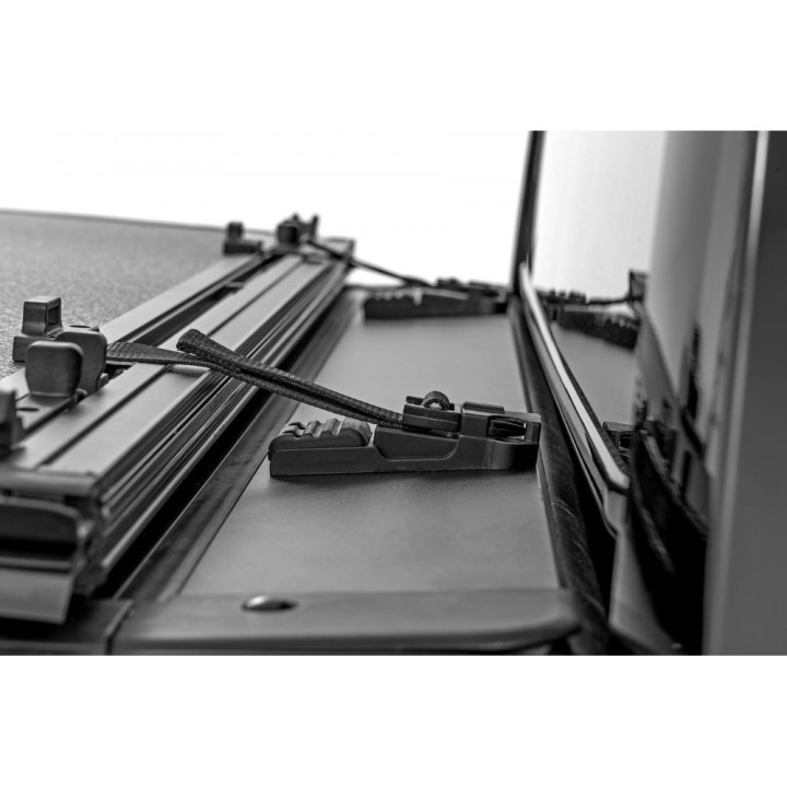 Hard tonneau cover tri-fold flip up – Szekla4x4, Warsaw
