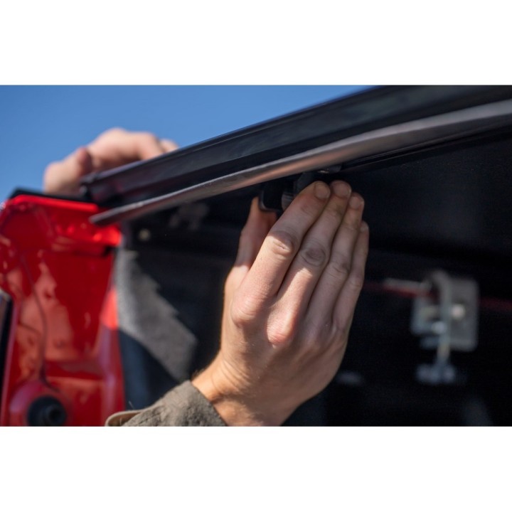 Hard tonneau cover tri-fold flip up – Szekla4x4, Warsaw