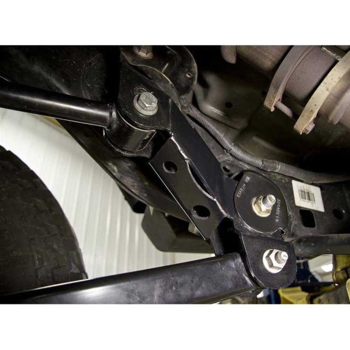 Front relocation bracket for control arms JKS lift 2-6"