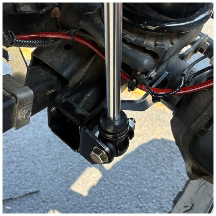 Front lower shock mount relocation Clayton Off Road - view 4