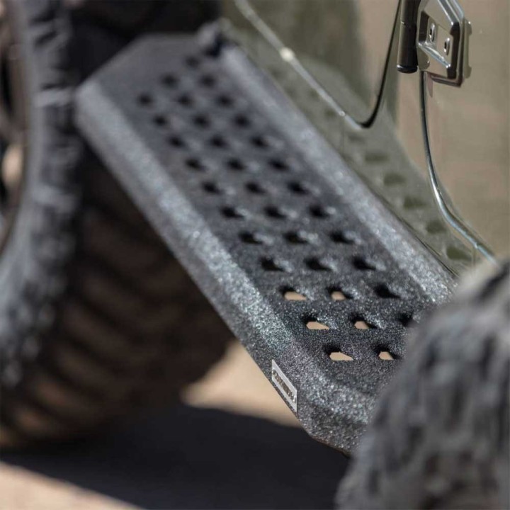 Side steps Bedliner for the Tundra | Szekla4x4, Warsaw