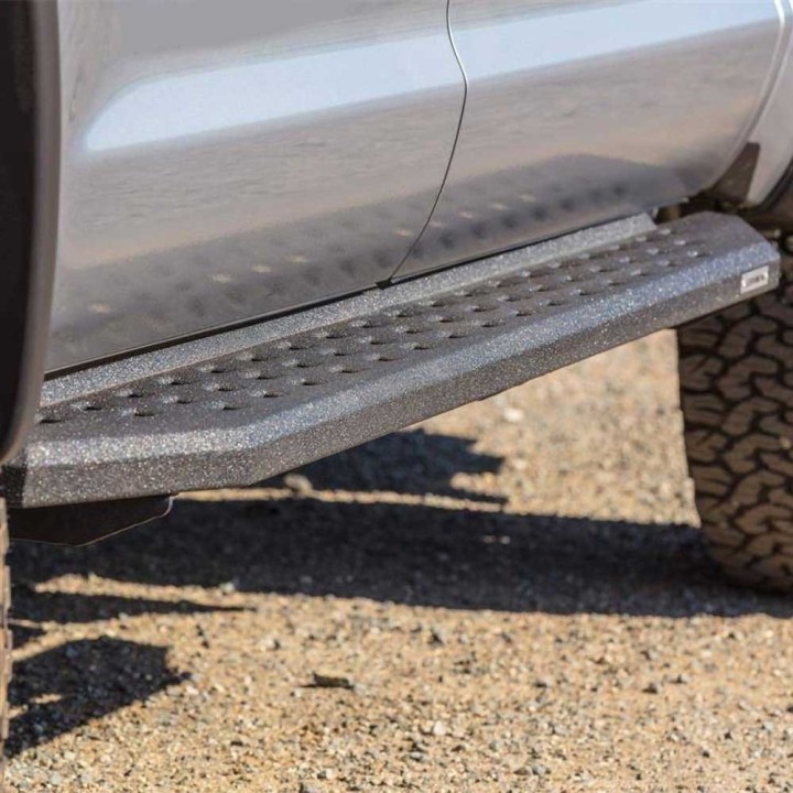 Side steps Bedliner for the Hilux Revo | Szekla4x4