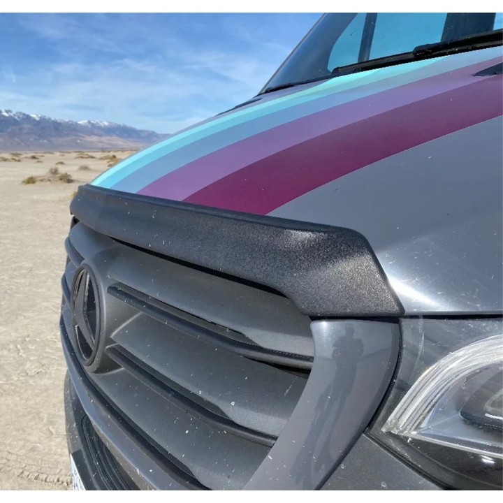 Hood deflector for the Sprinter III (W907/W910) | Szekla4x4