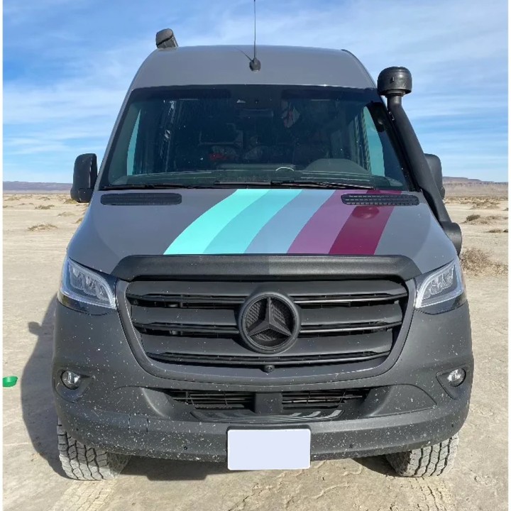 Hood deflector for the Sprinter III (W907/W910) | Szekla4x4