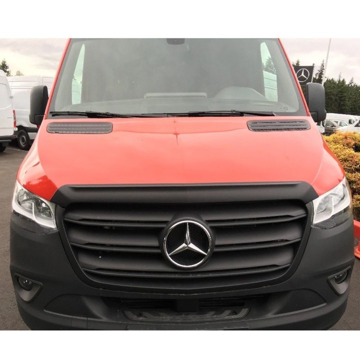 Hood deflector for the Sprinter III (W907/W910) | Szekla4x4