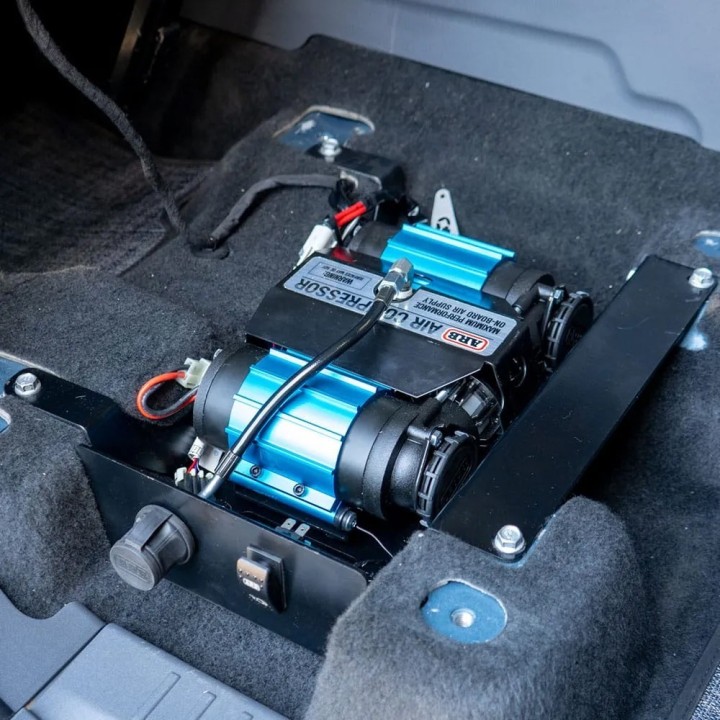 ARB compressor with mounting kit Agile Offroad | Szekla4x4