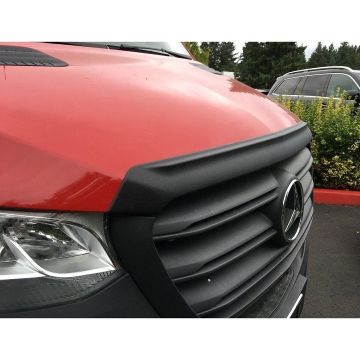 Hood deflector for the Sprinter III (W907/W910) | Szekla4x4