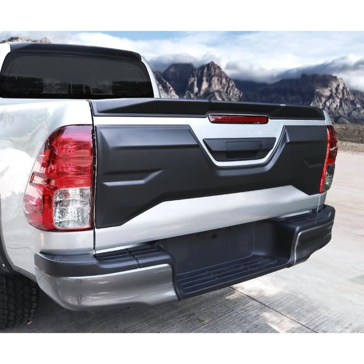 Tailgate cover for the Hilux Revo | Szekla4x4, Warsaw