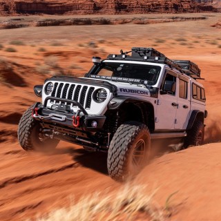 Amber LED marker light bar Husky Liners | Szekla4x4