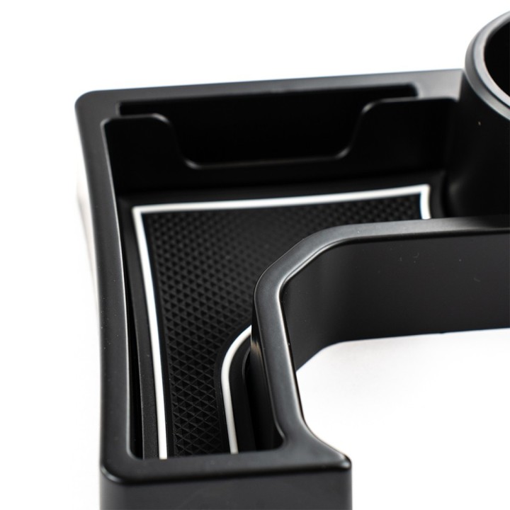 Centre console storage with cup holder, automatic transmission OFD - view 10