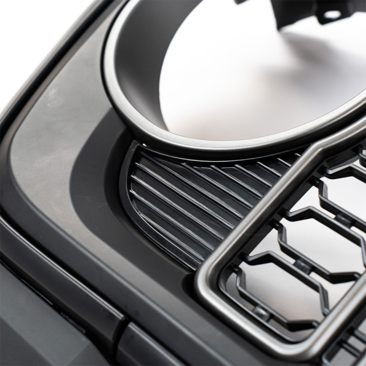 Grille with camera opening for the GLADIATOR JT | Szekla4x4
