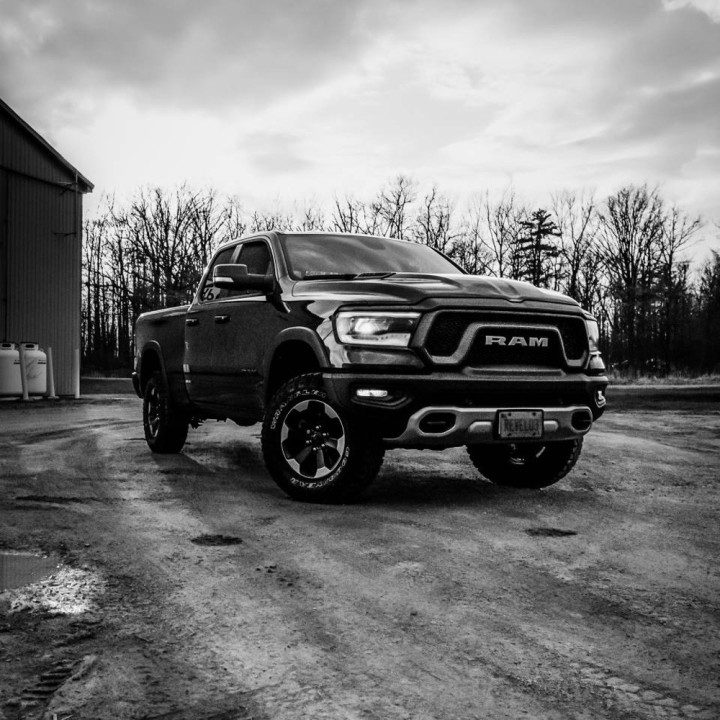 Suspension kit Base kit Air Ride REVEL PERFORMANCE lift 2,5"