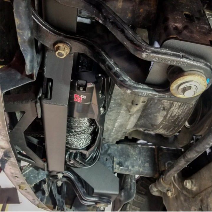 Winch mounting plate for the RAM 1500 Classic DS | Szekla4x4
