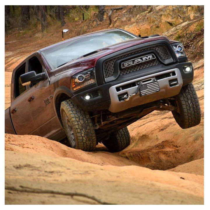 Winch mounting plate for the RAM 1500 Classic DS | Szekla4x4