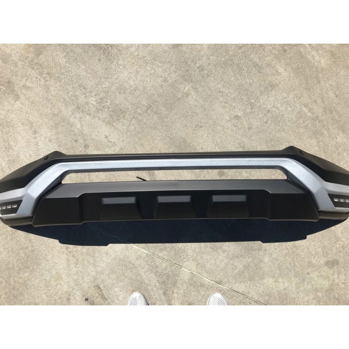 Front Bumper Overlay with DRL Lighting Mitsubishi L200 / Triton 2020+