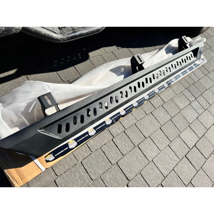 EVO Steel Side Steps – Jeep Wrangler JLU 2018–2025 - view 3