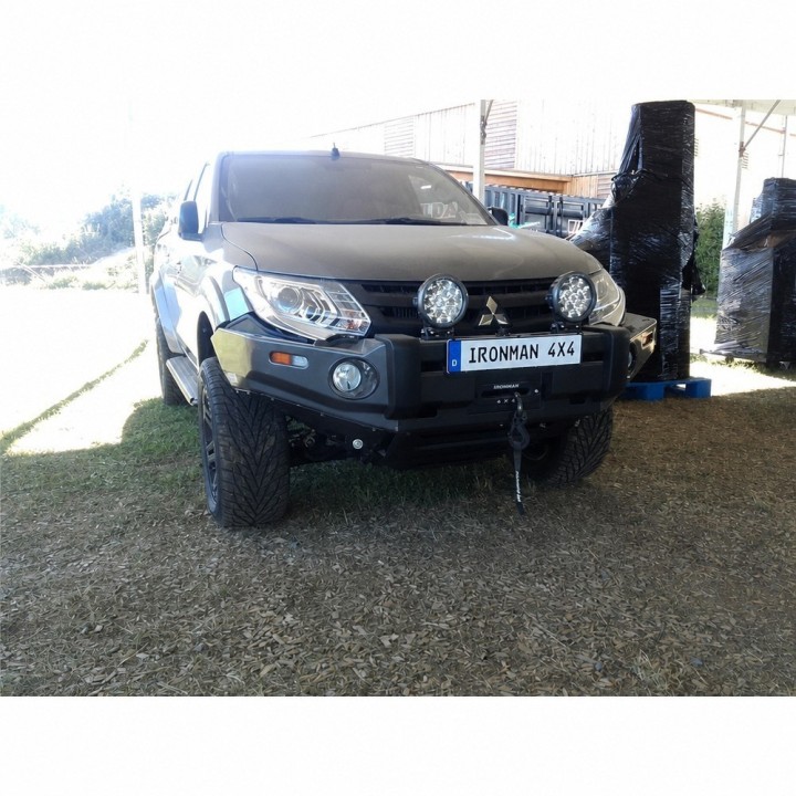 Bumper Ironman 4x4 Mitsubishi L200 Triton MQ BBT050NL