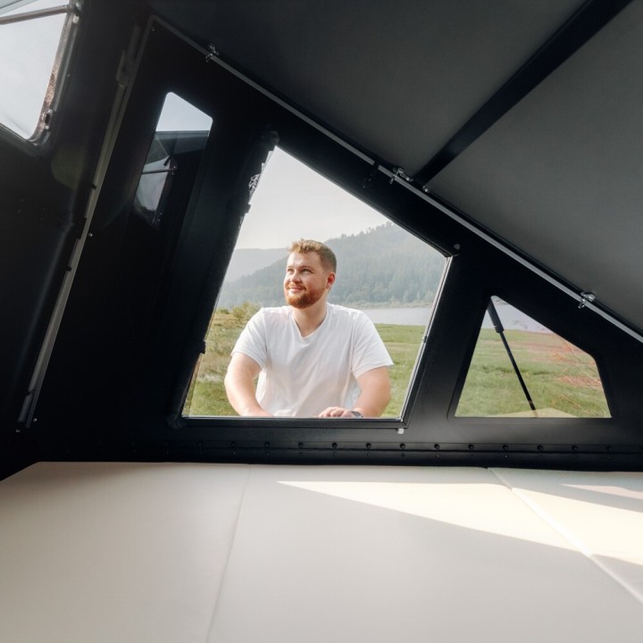 Dark Barracks 2.0 Basic Hardside Roof Tent | Szekla4x4.pl