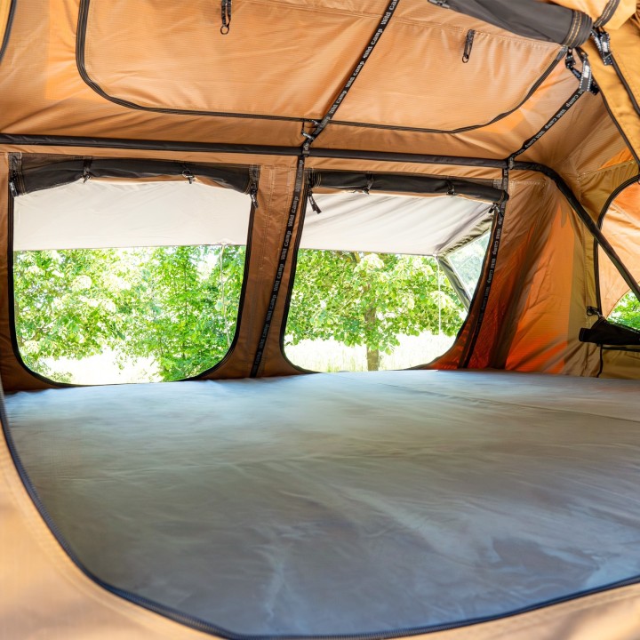 Wild Camp Ohio 220 Military Roof Top Tent | Szekla4x4